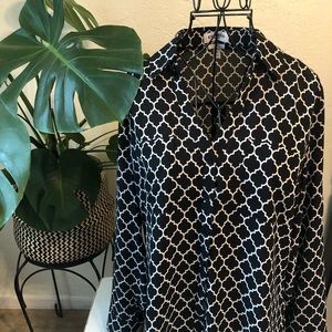 Express black and white design blouse